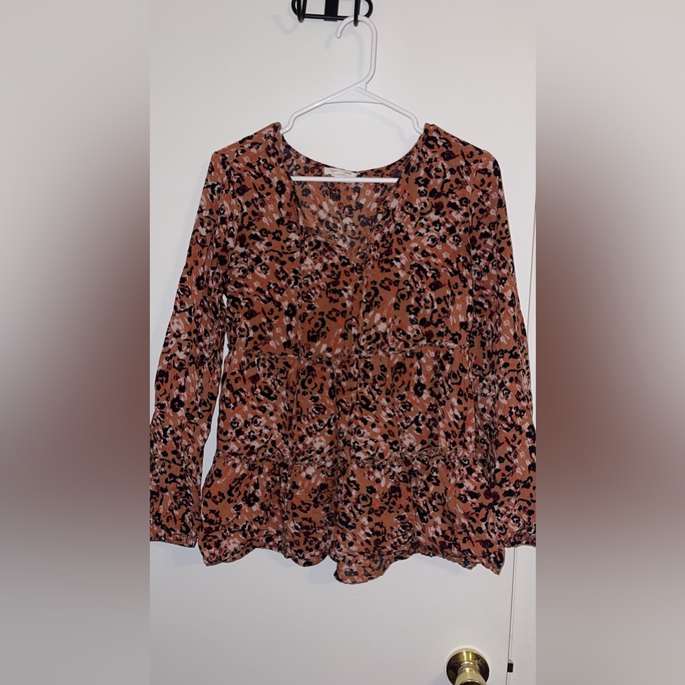 Cheers Print longsleeve tiered top